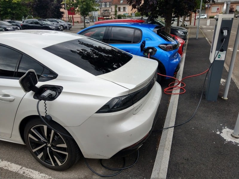 508 Plug-In Hybrid 225 e-EAT8