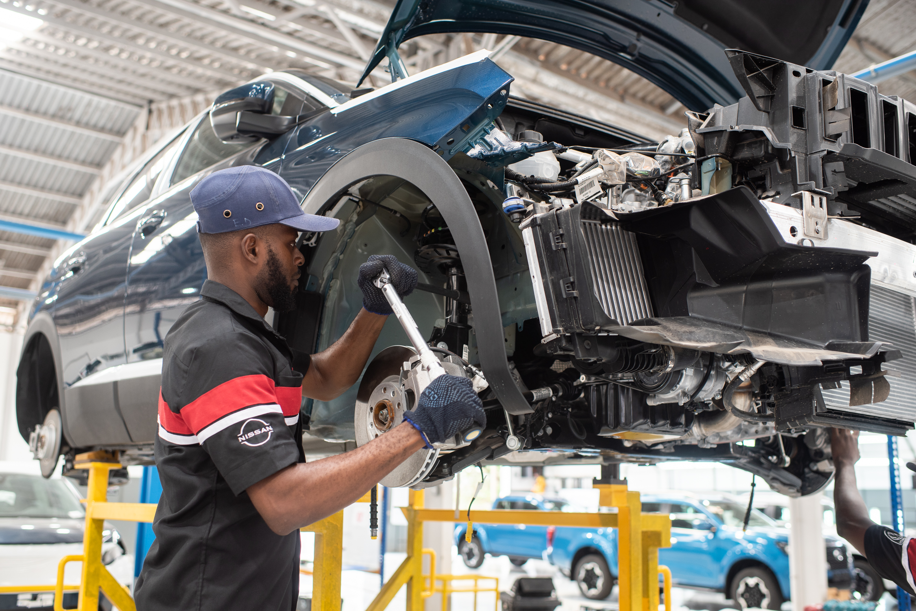 3_peugeot_ghana_250322_assemblyline1-6242fb517191e_624328b3c2496.jpeg