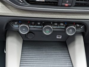 Citroën C5X commandes climatisation