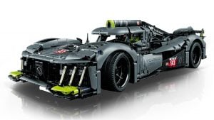 LEGO Peugeot 9x8 vue avant