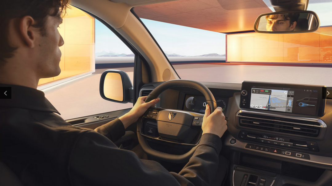 Peugeot e-traveller nouvelle planche de bord