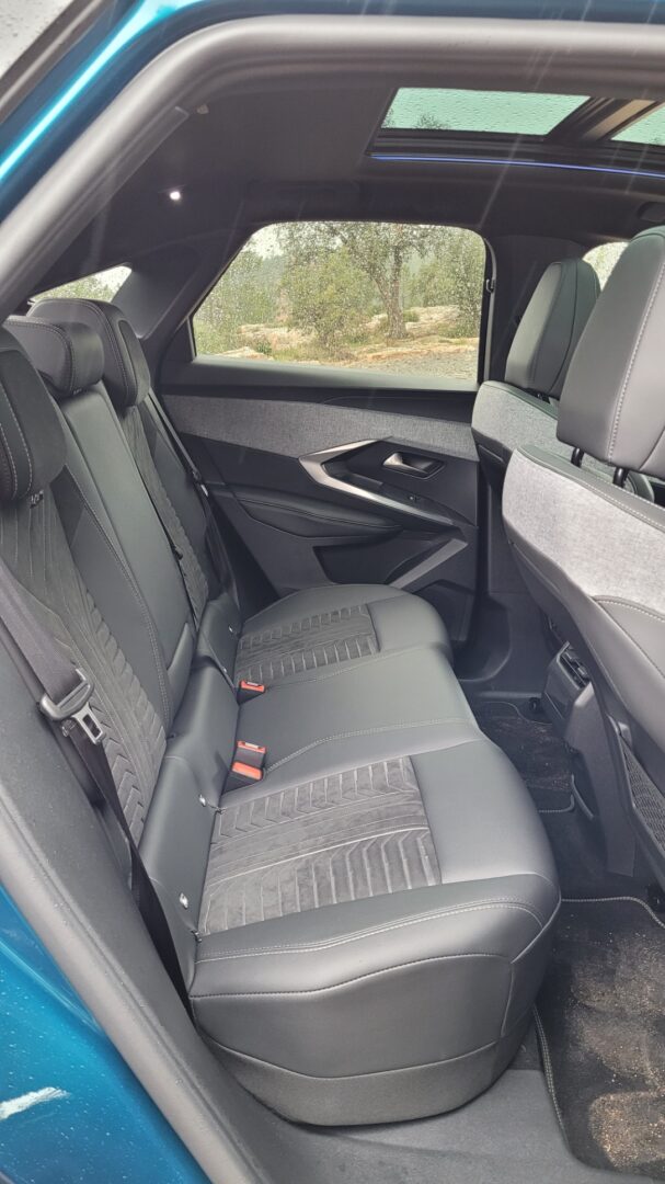 Nouveau Peugeot 3008 sièges arrière habitabilité