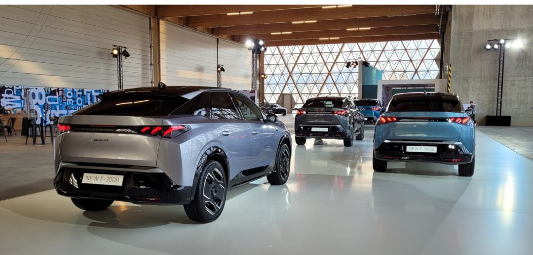Peugeot e-3008 différentes teintes
