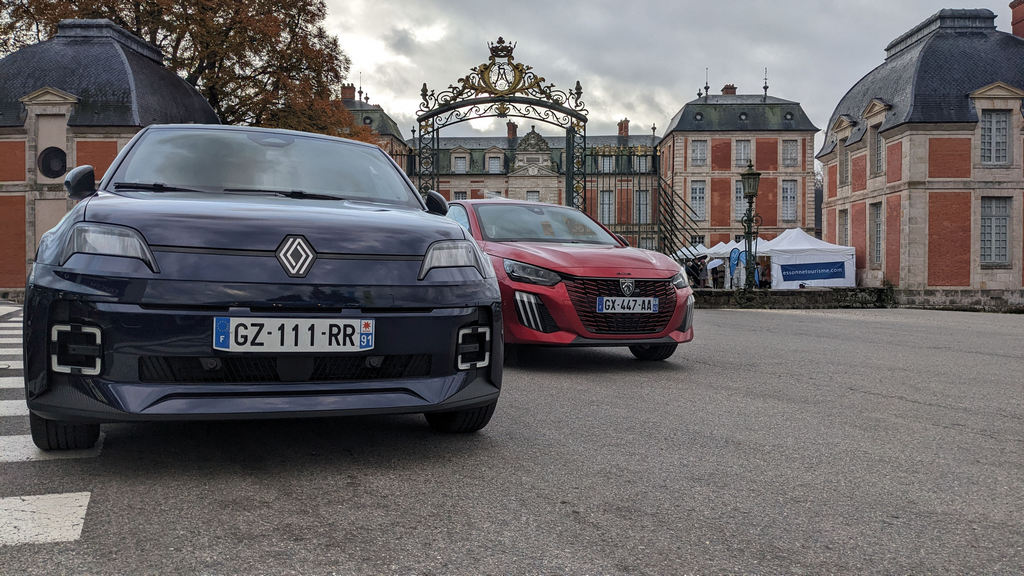 Essai comparatif Renaut 5 contre Peugeot e-208
