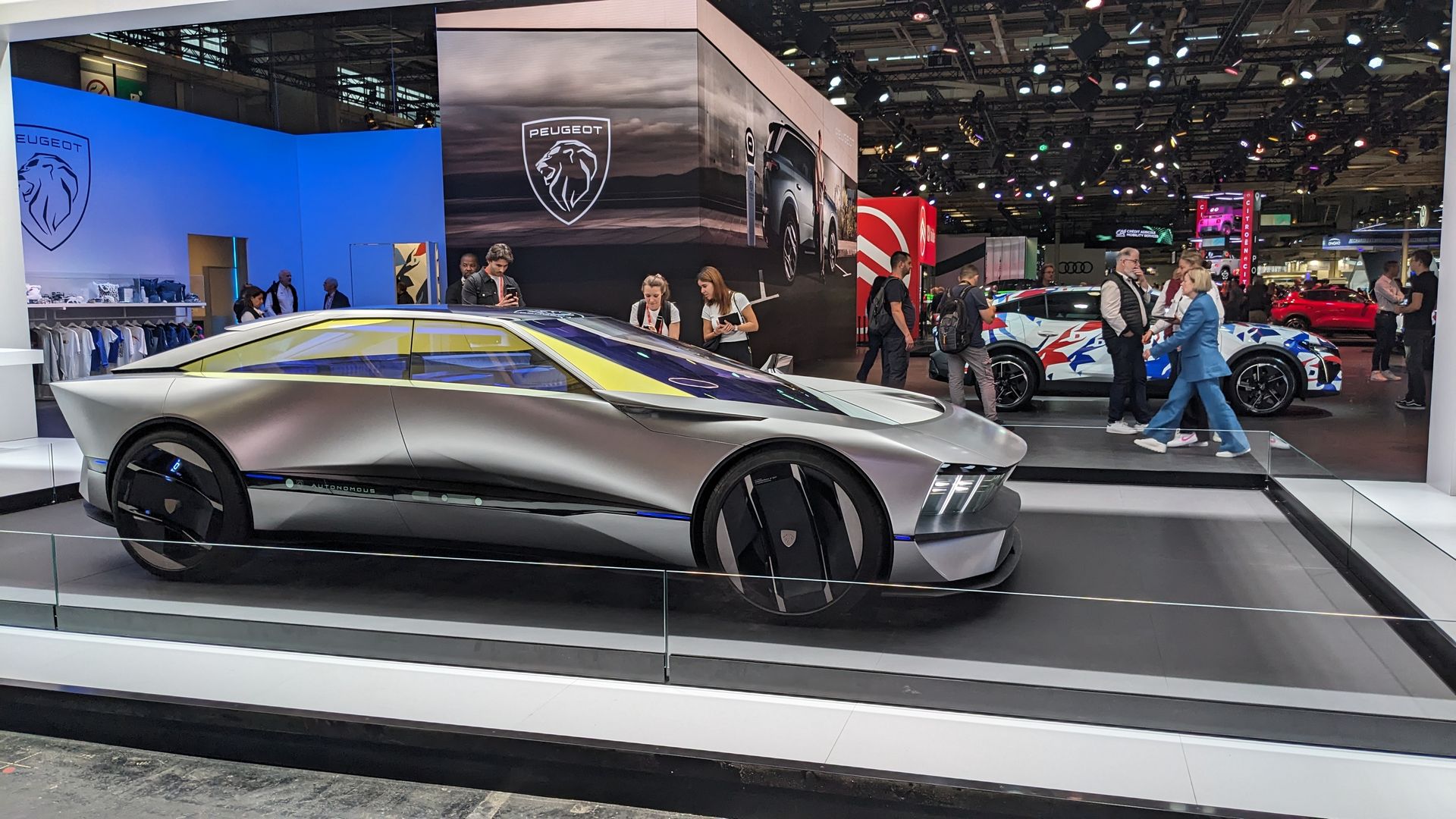 Stand Peugeot Mondial de l'Auto 2024 Paris