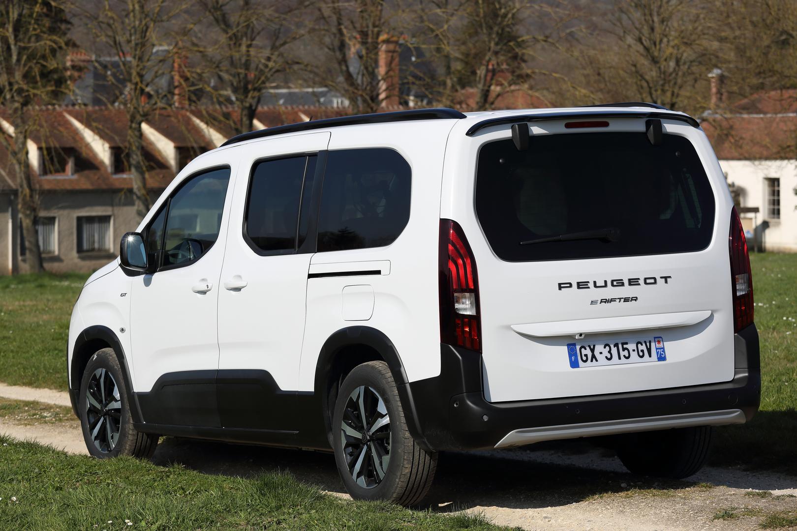 Peugeot e-Rifter Long