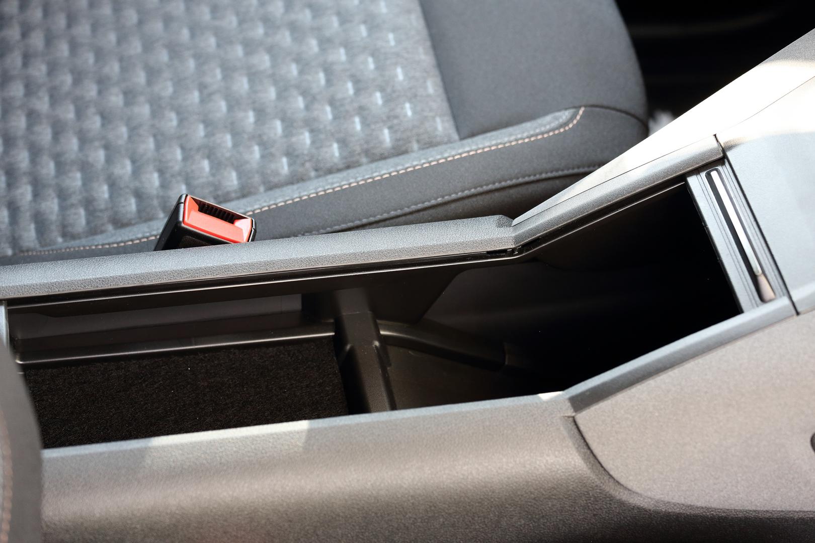 Peugeot e-Rifter rangement console